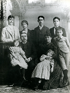 La famille Lefevre-de la Ossa.